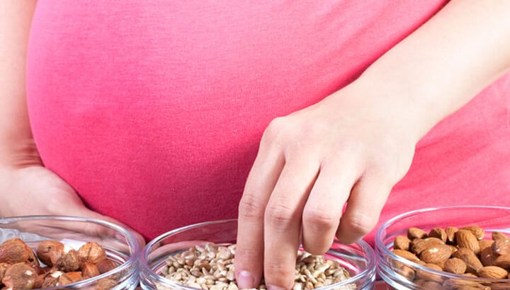 Công dụng kỳ diệu của hạt mắc ca đối với bà bầu